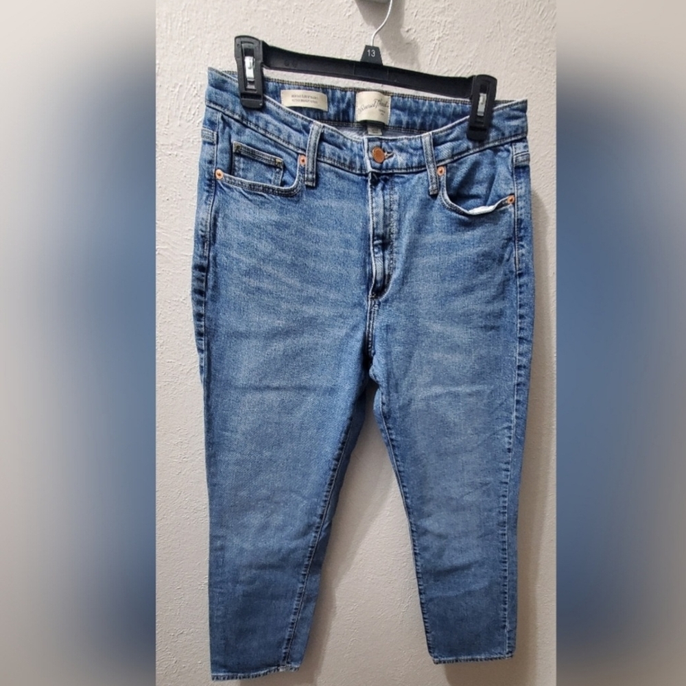 Universal Thread Blue Ankle Cropped Jeans